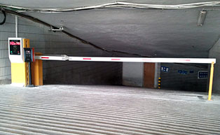 長沙市農(nóng)業(yè)銀行地下停車場系統(tǒng)工程案例 - 中出網(wǎng)-智能出入口與停車充電門戶