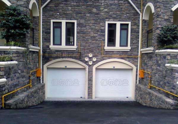 東原·金馬湖壹號車庫門案例 - 中出網(wǎng)-智能出入口與停車充電門戶