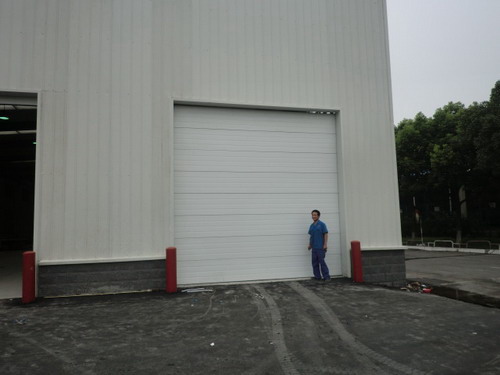 襄陽東風(fēng)二汽工業(yè)門工程 - 中出網(wǎng)-智能出入口與停車充電門戶