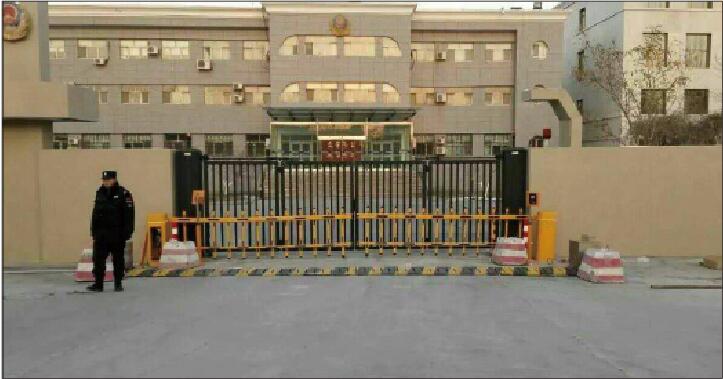 鄯善縣吐哈石油公安局停車(chē)場(chǎng)系統(tǒng)案例 - 中出網(wǎng)-智能出入口與停車(chē)充電門(mén)戶(hù)