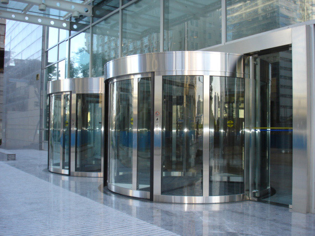 旋轉(zhuǎn)門(mén)