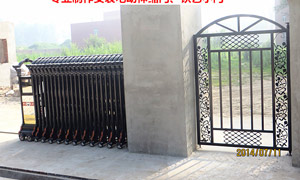 廊坊萬森紅酒公司伸縮門案例