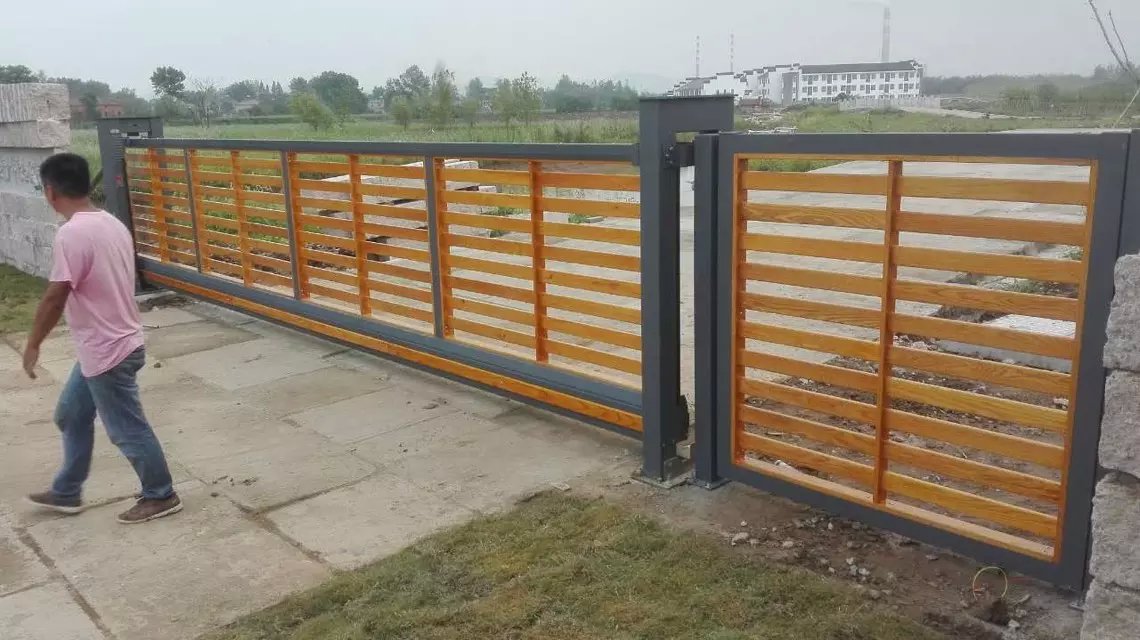 江蘇無錫懸浮門工程案例 - 中出網(wǎng)-智能出入口與停車充電門戶