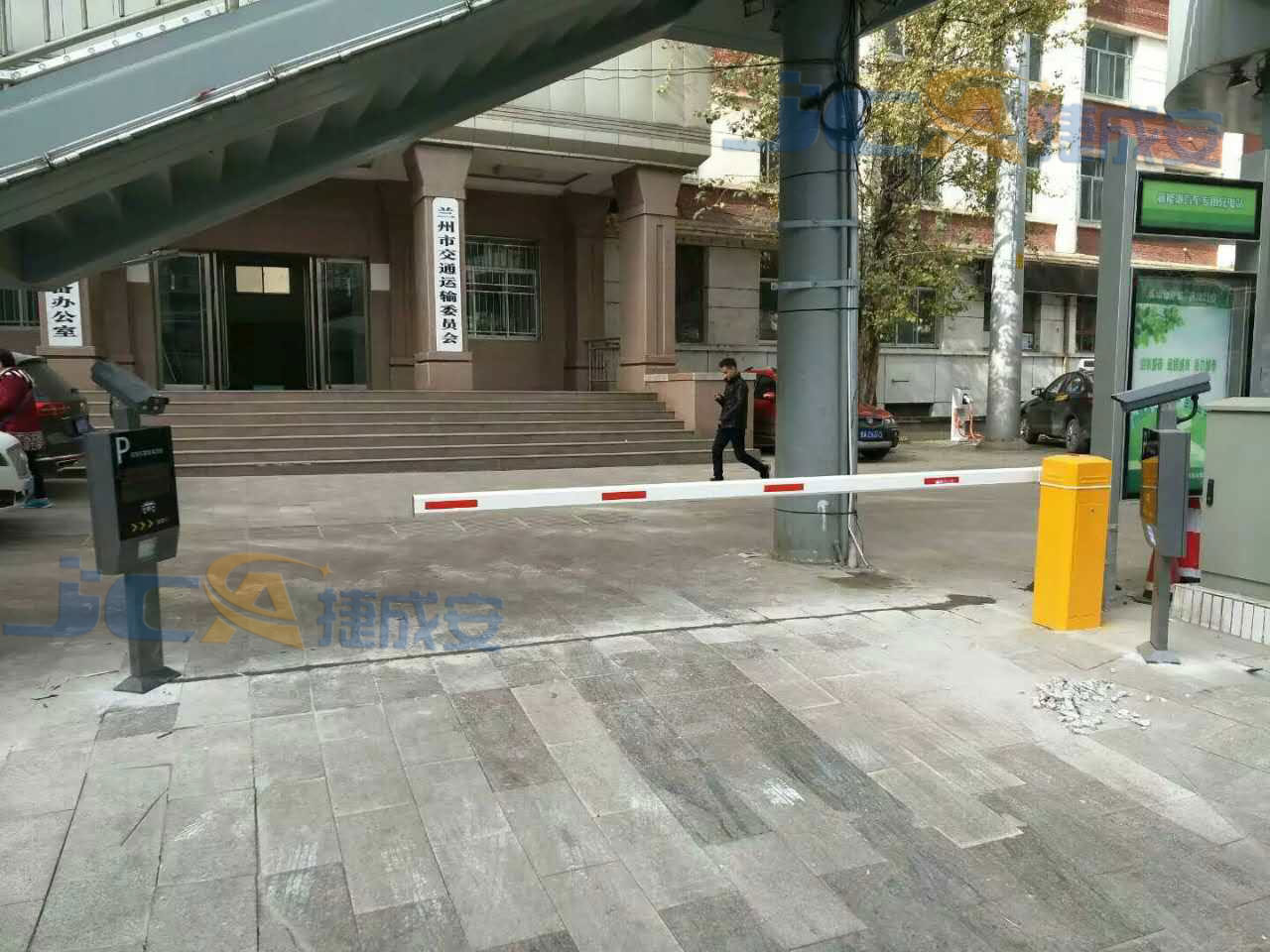 蘭州市交通運(yùn)輸委員會(huì)停車場(chǎng)系統(tǒng)案例 - 中出網(wǎng)-智能出入口與停車充電門戶