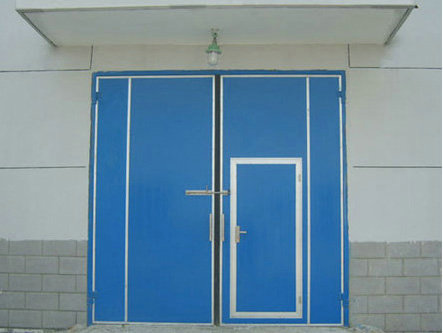 工業(yè)平開門