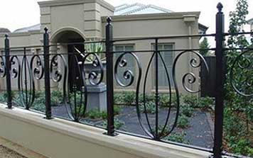 鐵藝護欄 - 戶外鐵藝護欄