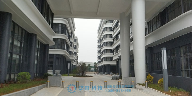 廈門同安孵化基地創(chuàng)業(yè)園升降柱案例 - 中出網(wǎng)-智能出入口與停車充電門戶