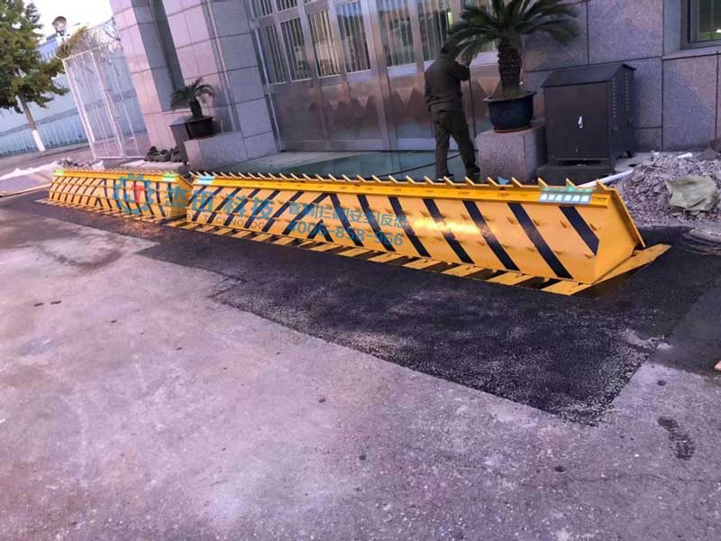 大連某監(jiān)獄路障機項目 - 中出網(wǎng)-智能出入口與停車充電門戶