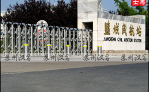 江蘇鹽城機場升降柱案例