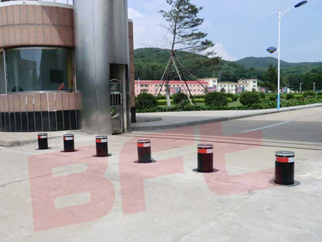 大連-沈陽(yáng)軍區(qū)升降柱案例 - 中出網(wǎng)-智能出入口與停車充電門戶