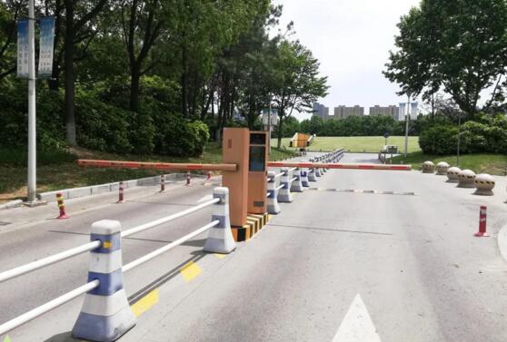 藍卡科技AI云無人化停車場