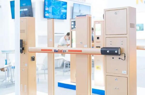 藍(lán)卡科技本次帶來了AIoT無人化停車場(chǎng)管理系統(tǒng)