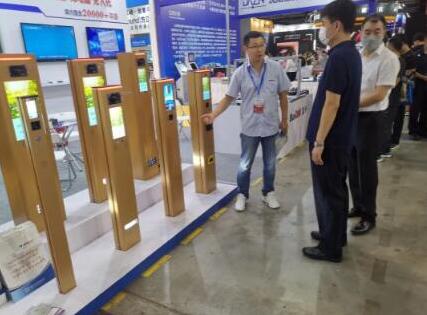 為您揭秘 | 不一樣的藍(lán)卡停車(chē)