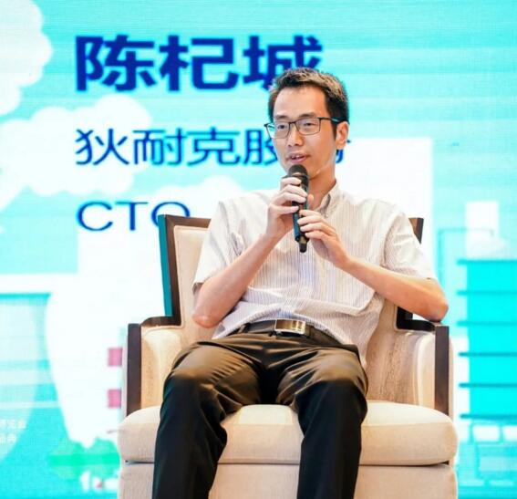 陳杞城應邀接受了廈門衛(wèi)視的采訪