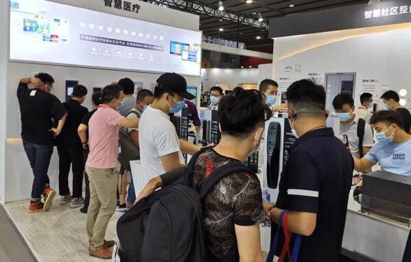 狄耐克全產(chǎn)業(yè)展品在廣州建博會吸睛無數(shù)，展會期間實力攬獲四大殊榮！