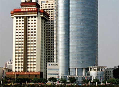 福建廈門(mén)國(guó)際銀行大廈停車(chē)場(chǎng)系統(tǒng)案例 - 中出網(wǎng)-智能出入口與停車(chē)充電門(mén)戶(hù)