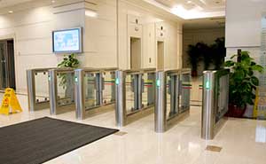 中國移動廣東技術(shù)研發(fā)中心通道閘案例 - 中出網(wǎng)-智能出入口與停車充電門戶