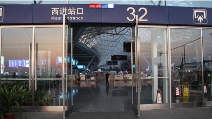 AK200商業(yè)自動(dòng)平移門(mén)