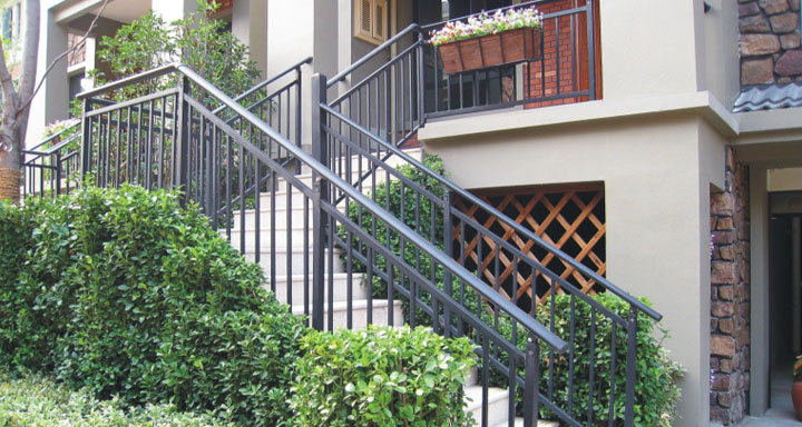 湖南衡陽(yáng)小區(qū)樓梯護(hù)欄案例 - 中出網(wǎng)-智能出入口與停車(chē)充電門(mén)戶(hù)