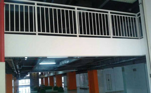 深圳龍崗硅谷動力鋅鋼護欄案例 - 中出網(wǎng)-智能出入口與停車充電門戶