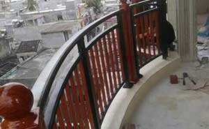 海南某別墅陽臺護欄案例 - 中出網(wǎng)-智能出入口與停車充電門戶