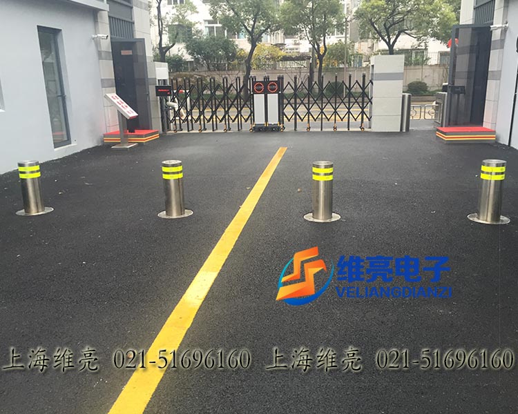 防撞升降柱，電動(dòng)防撞柱，不銹鋼防沖撞柱