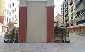 興國縣和諧欣城伸縮門案例 - 中出網(wǎng)-智能出入口與停車充電門戶