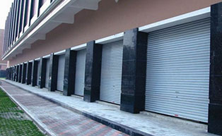 廣州某小區(qū)全小區(qū)卷閘門(mén)工程案例