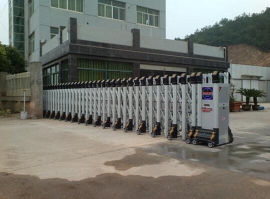 石家莊市第二十四中學(xué)選擇石家莊出安智能為伸縮門供貨商