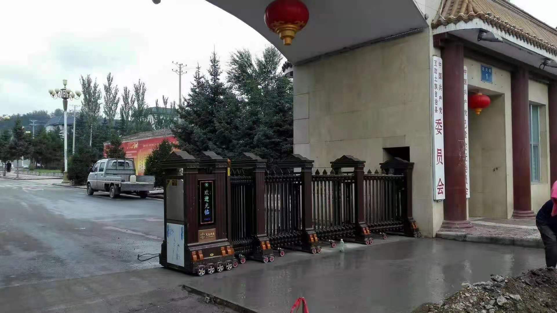 金碧輝煌工程案例 - 中出網(wǎng)-智能出入口與停車充電門戶