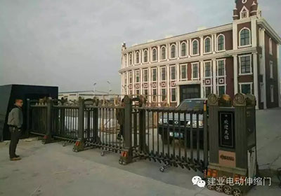 招財(cái)進(jìn)寶工程案例 - 中出網(wǎng)-智能出入口與停車充電門戶