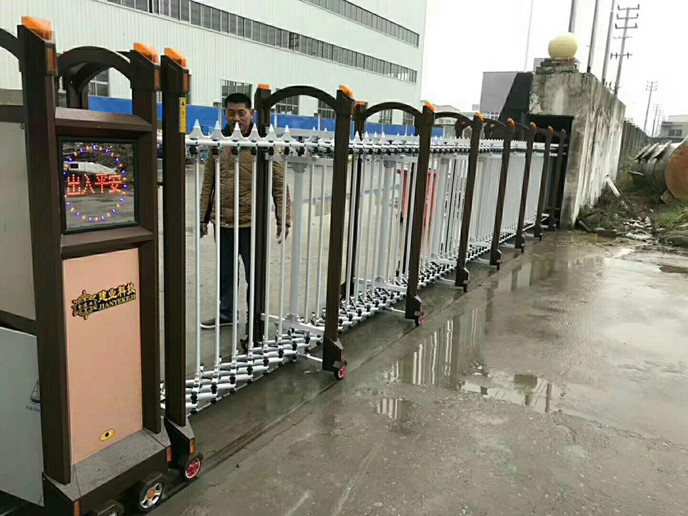 變形金剛系列案例 - 中出網-智能出入口與停車充電門戶