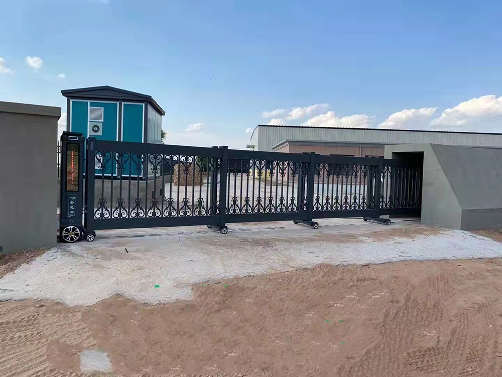 段滑門(mén)系列案例 - 中出網(wǎng)-智能出入口與停車充電門(mén)戶