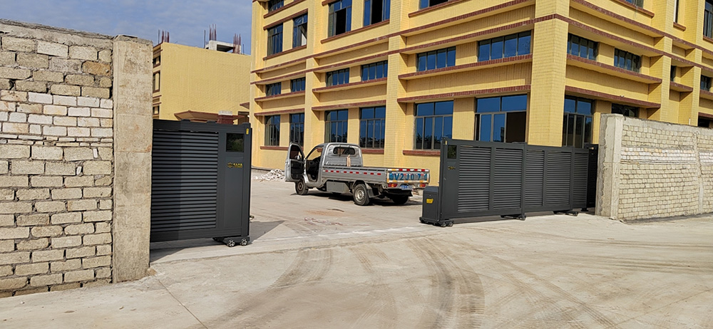 段滑門系列案例 - 中出網(wǎng)-智能出入口與停車充電門戶