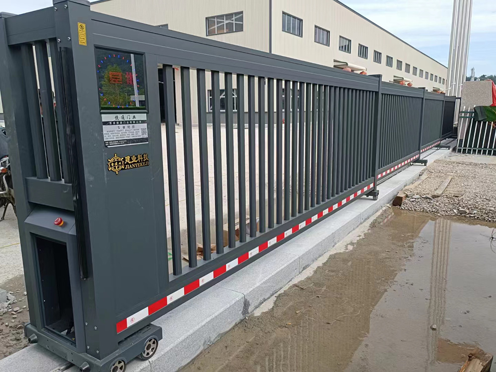 段滑門系列案例 - 中出網(wǎng)-智能出入口與停車充電門戶