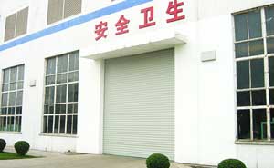 成都神鋼工業(yè)卷簾門案例 - 中出網-智能出入口與停車充電門戶