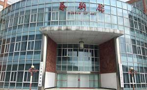 湖南信息學院鋁合金卷簾門案例 - 中出網-智能出入口與停車充電門戶