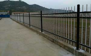 安陽化學工業(yè)集團有限責任公司護欄案例