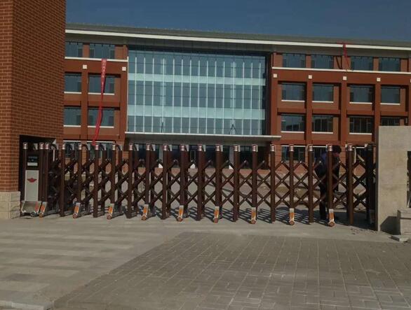 鳴謝保定市阜平學(xué)校應(yīng)用保定出安智能電動伸縮門