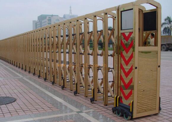 競秀公園選擇保定出安智能為電動(dòng)伸縮門供貨商