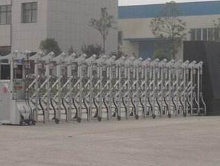 萬和春天選用保定出安智能伸縮門