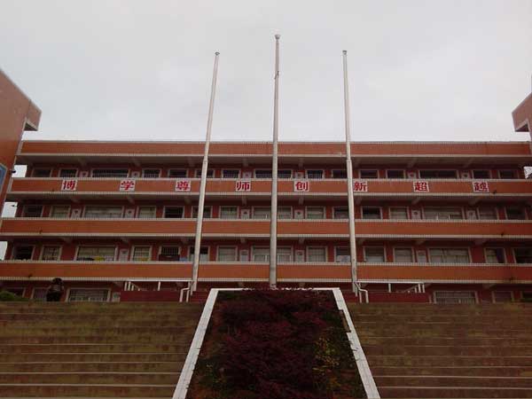 喜迎畢節(jié)出安智能旗桿進駐畢節(jié)三聯(lián)學(xué)校