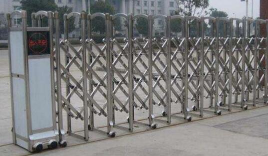 寧波出安智能為寧波世紀(jì)福寶電動(dòng)門有限公司提供伸縮門