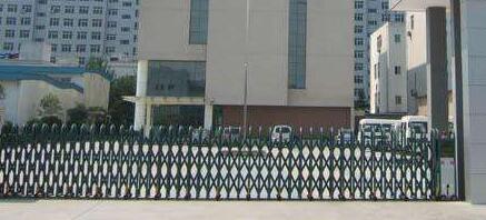 綠地海灣選用寧波出安智能電動伸縮門