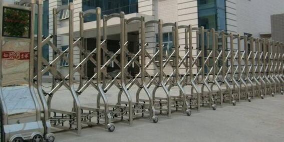 唐山鴻達學校成功安裝唐山出安智能伸縮門