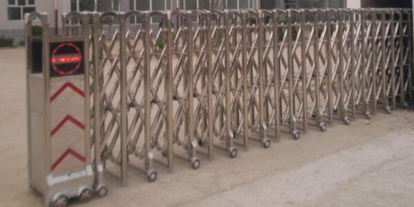 溫州市少年游泳學(xué)校選用溫州出安智能伸縮門