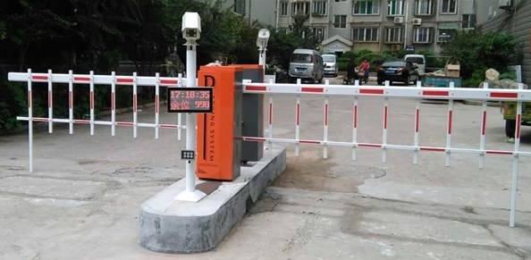 溫州出安智能道閘成功落地溫州市越秀學(xué)校