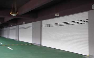 采光鋁合金電動車庫門