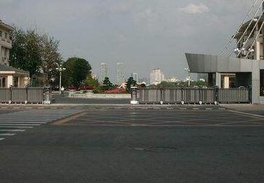 讓臺州出安智能電動伸縮門成為臺州市交通技術學校的理想門衛(wèi)