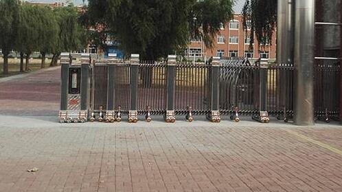 北大附屬嘉興實驗學校選擇嘉興出安智能電動伸縮門是明智之舉